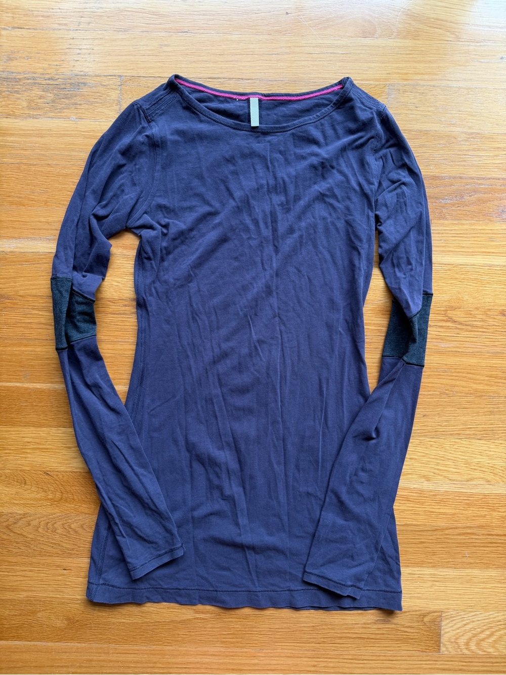 Lululemon Devotion Long Sleeve Tee - Size XS